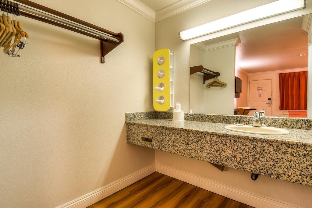 Motel 6-Menifee, Ca Dış mekan fotoğraf