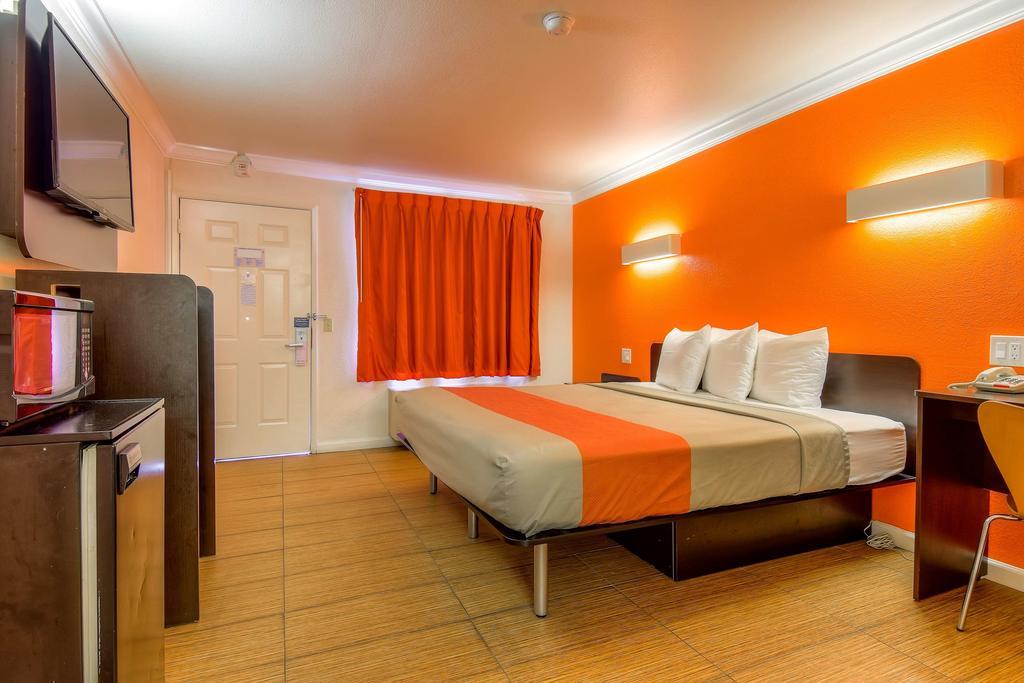 Motel 6-Menifee, Ca Dış mekan fotoğraf