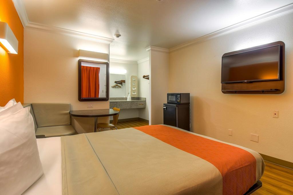 Motel 6-Menifee, Ca Dış mekan fotoğraf