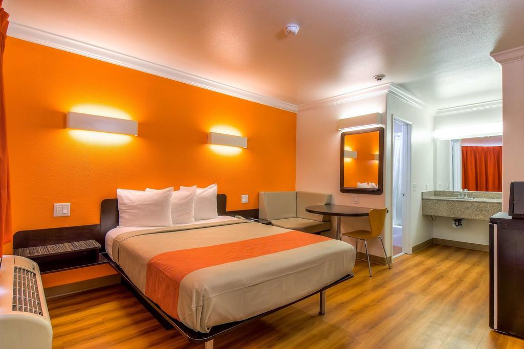 Motel 6-Menifee, Ca Dış mekan fotoğraf